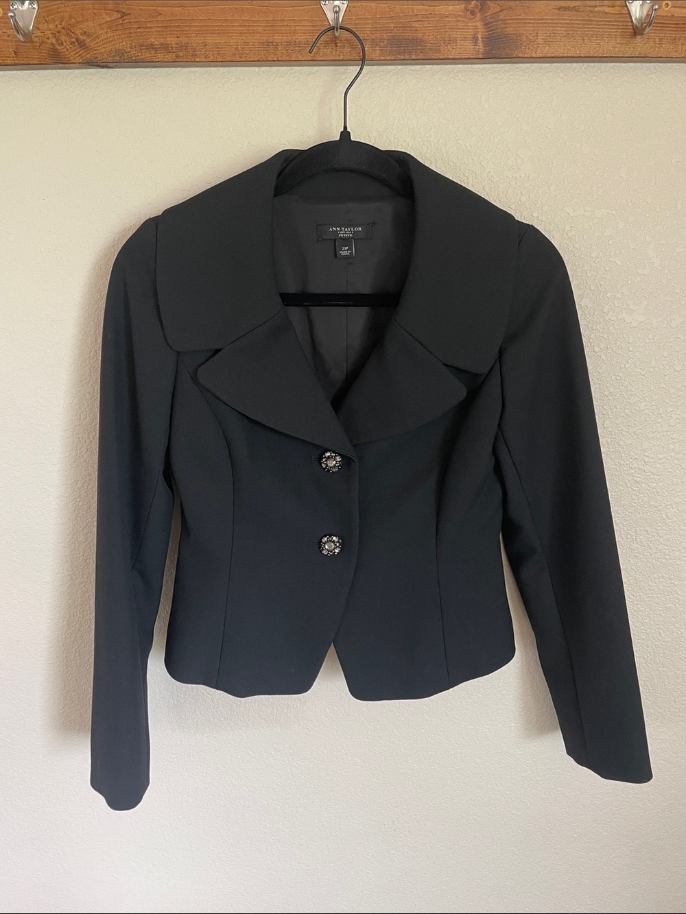 Ann Taylor Black Tailored Two-Button Blazer Jacket Women’s 2P Office Career - Picture 2 of 11